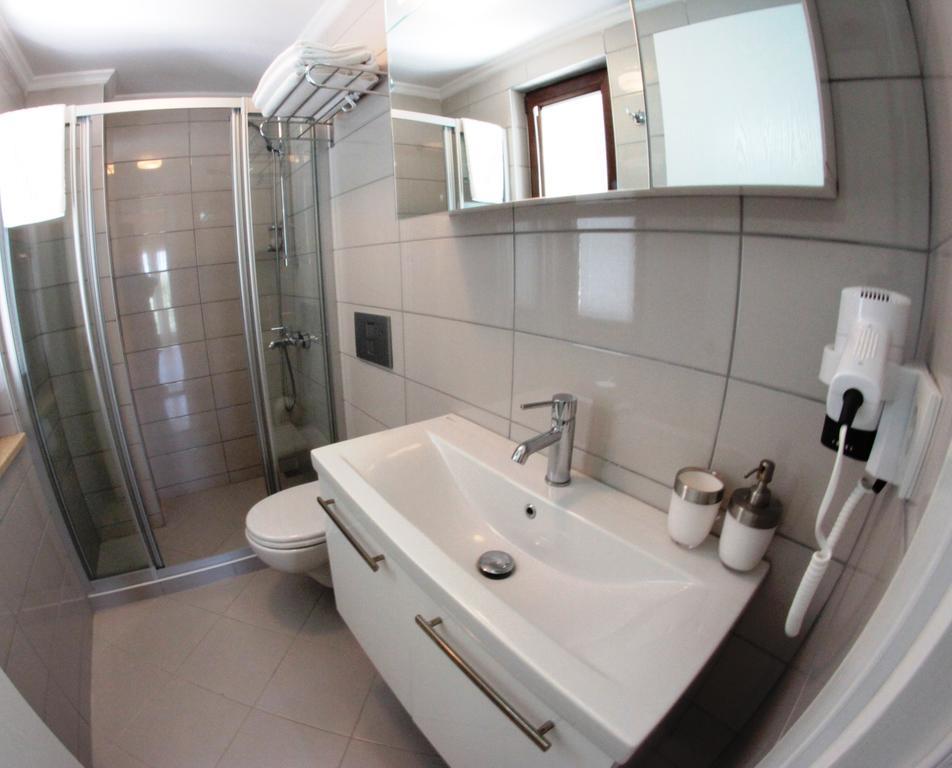 Adacayi Hotel Bozcaada Island Bilik gambar